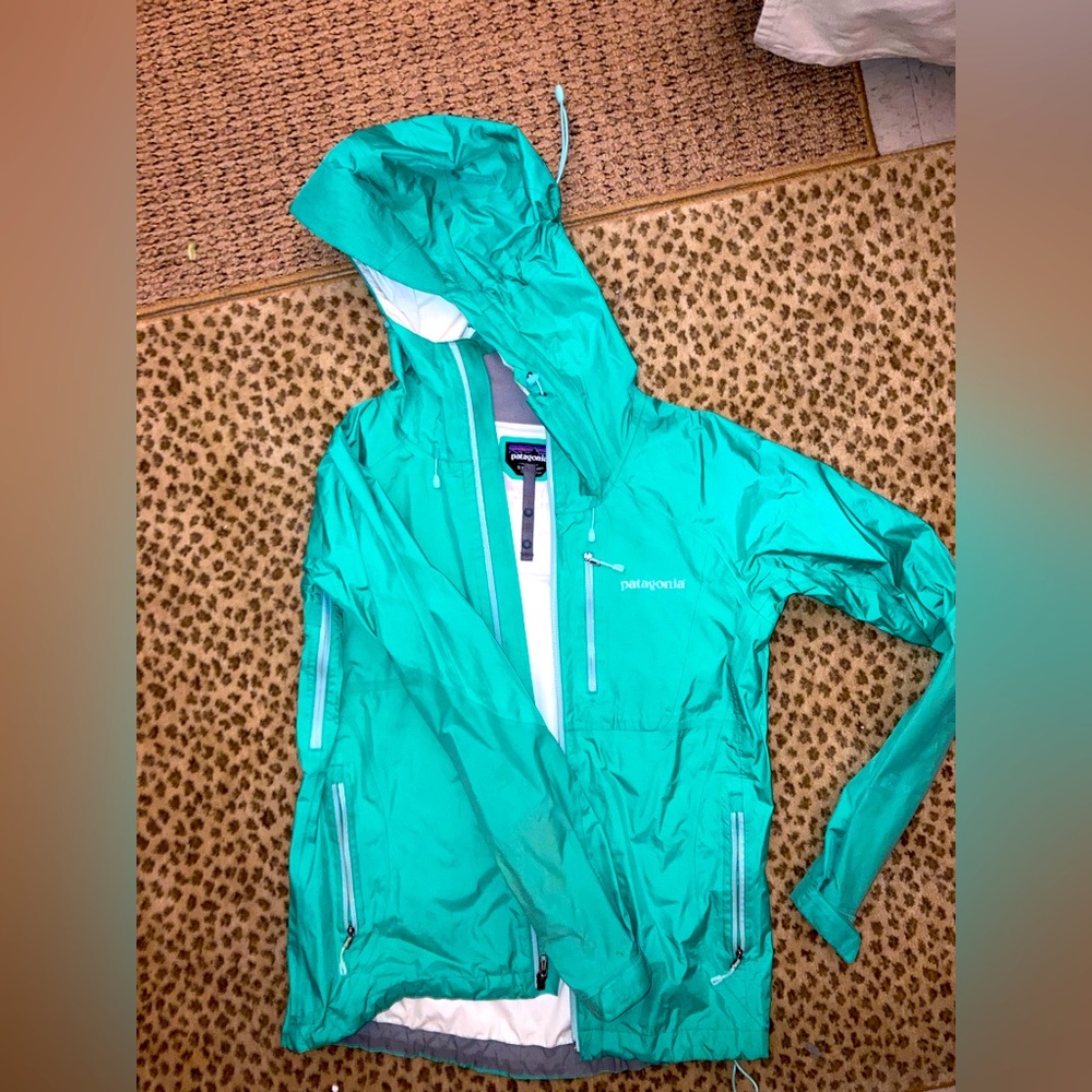 Women’s Green Patagonia Raincoat